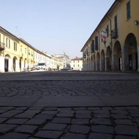 Rocks Appartamenti I Portici Nel Centro Storico! Melzo Zewnętrze zdjęcie